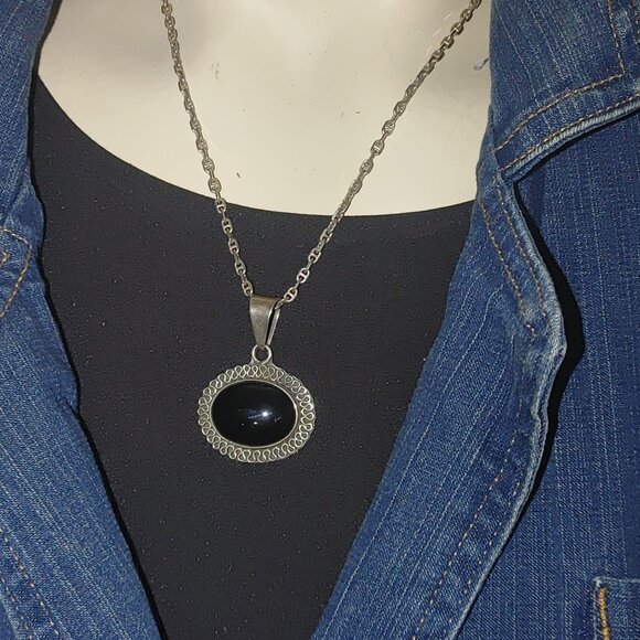 Vintage Taxco Sterling Silver 925 Pendant 18 Necklace Black Onyx Stone Filigree - Picture 1 of 10